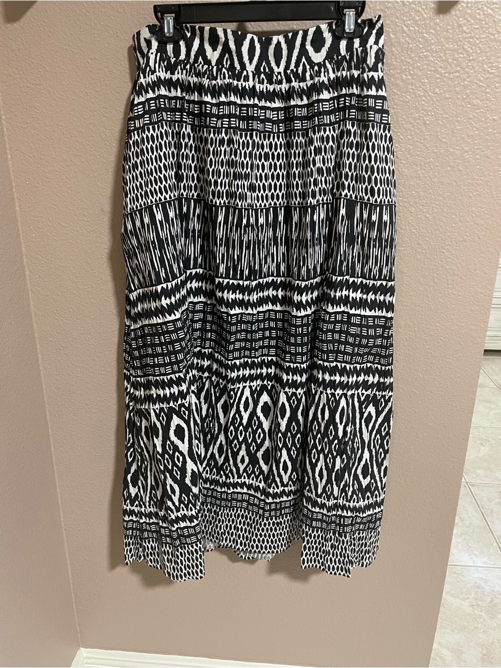 Sundance Blakely Maxi Black & White Patterned Women's Maxi Skirt Elastic Waist